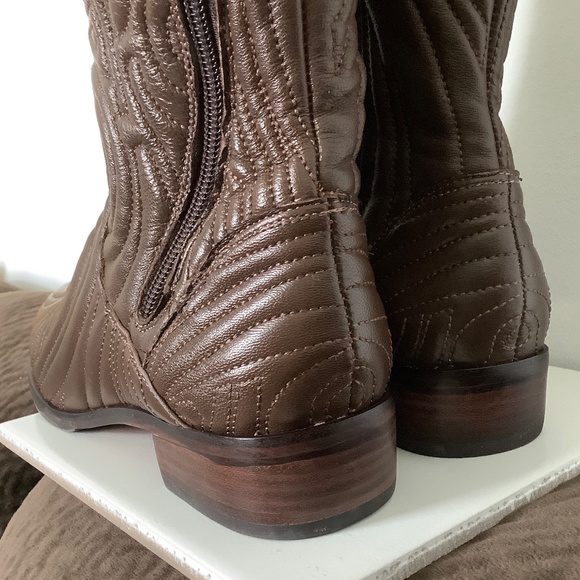 MERE Women's Brown Leather Boots, Size: 8M, Made in Brazil - Picture 8 of 15